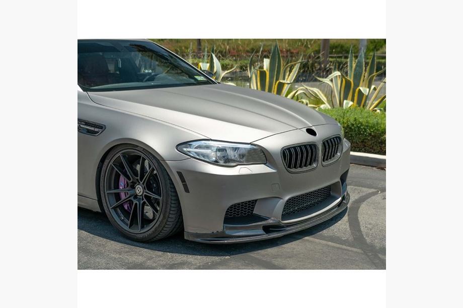 BMW 5 Series F10/F11 2010–2016 Frontlippe DPT V2 (Für M5, Schwarz Glanz) Foto 1