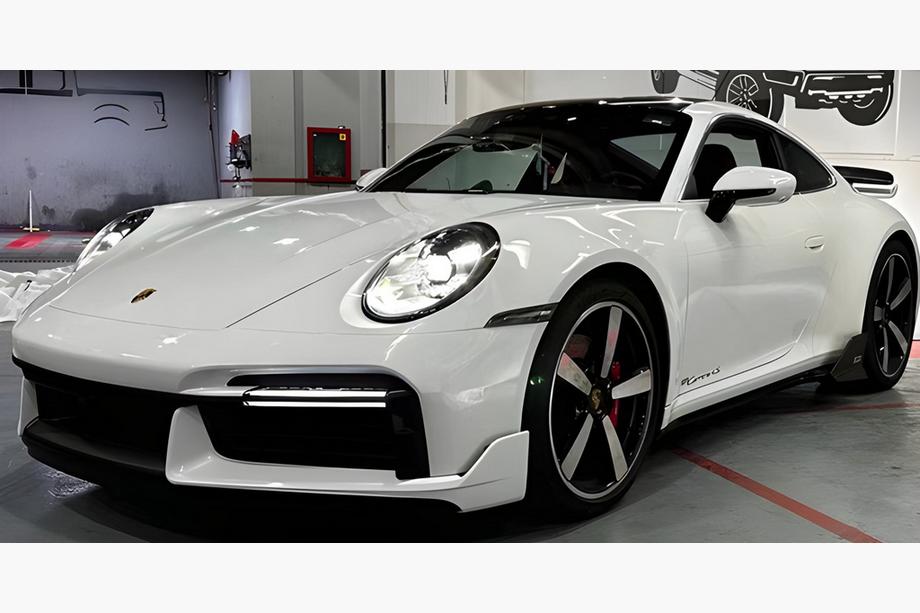 Porsche 911 (992) 2018– Bodykit für Turbo S Image