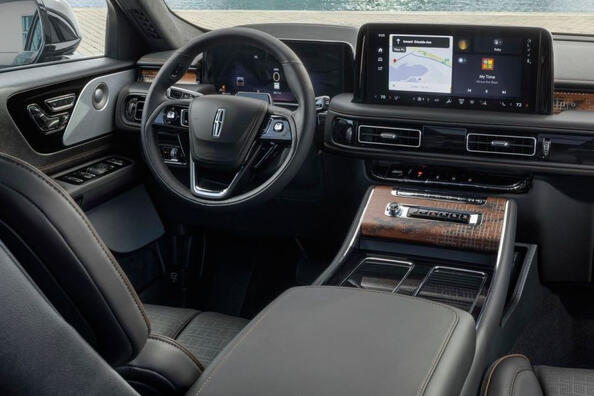 Aktualisierter Lincoln Aviator: Übersicht über Funktionen, Ausstattungsvarianten und Design Foto 5