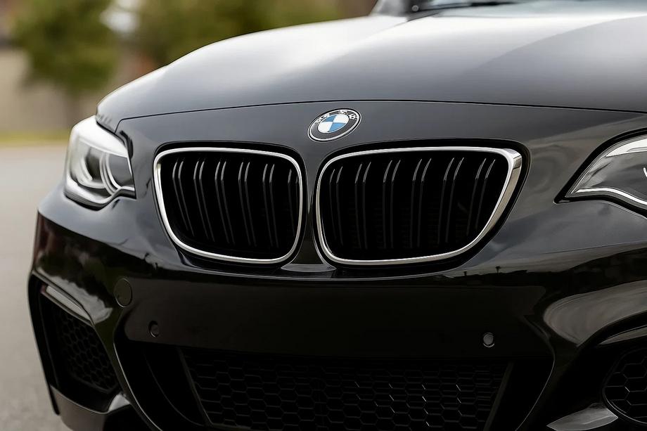 BMW 2 Series F22/F23 2014-2021 Nieren M-Look (Schwarz Glanz mit Chromrahmen) Image