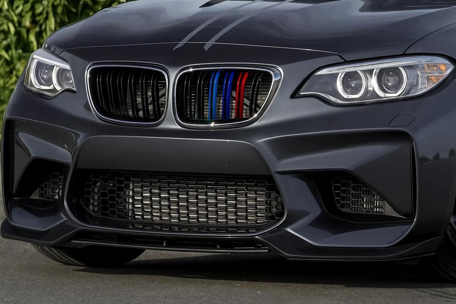 BMW 2 Series F22/F23 2014-2021 Nieren M-Look (M-Color mit Chromrahmen) Image