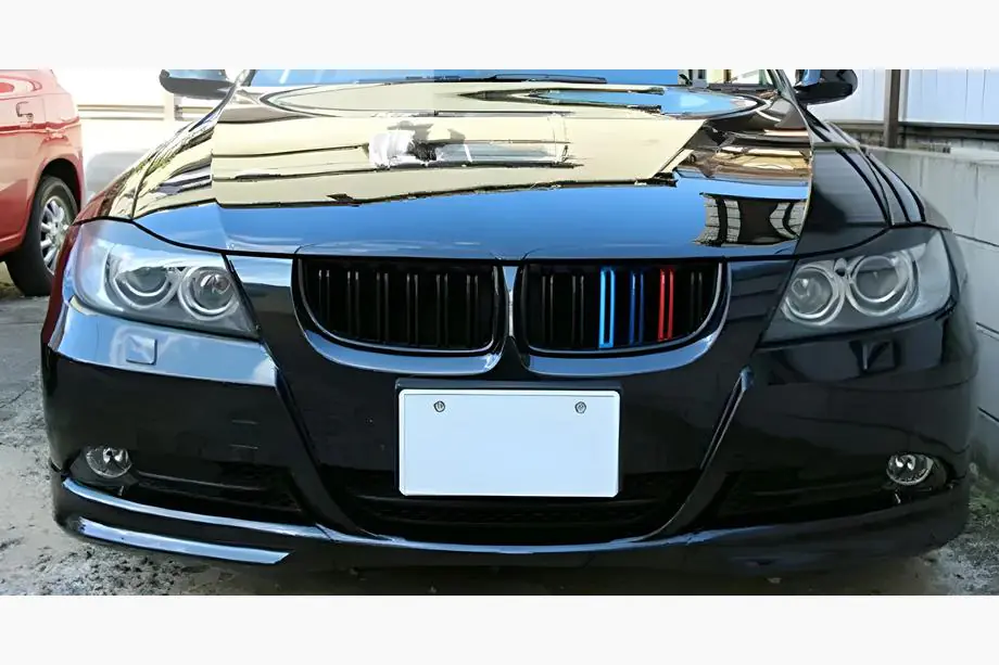 BMW 3 Series E90/E91 2005-2011 Nieren M-Look (für E-90/91 2005-2008, M-Color) Image