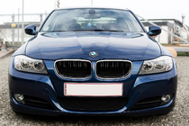 BMW 3 Series E90/E91 2005-2011 Nieren M-Look (für E-90/91 2008-2011, Schwarz Glanz mit Chrom Rahmen) Foto 1