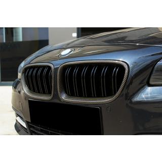 Nieren M-Look (schwarz glanz mit Carbon Wassertransferdruck) BMW 5 Series F10/F11 2010–2016 Foto 1