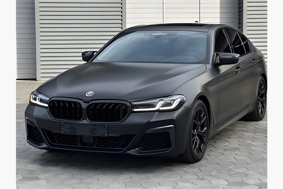 BMW 5er G30/G31 2017–2023 M-Look Nieren V1 (2021+, Schwarz Matt) Image