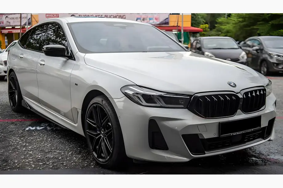 BMW 6 Series G32 2017- M-Look Nieren (2020-2023, Schwarz Glanz) Image