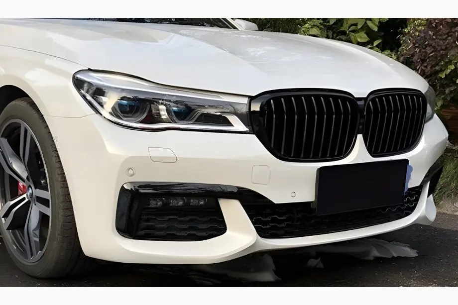 BMW 7 Series G11/G12 2015-2022 Nieren 1 Bar (2016-2019, Schwarz Glanz) Image