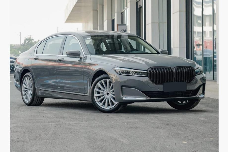 BMW 7 Series G11/G12 2015-2022 Nieren 1 Bar (2019-2022, Schwarz Glanz) Foto 1