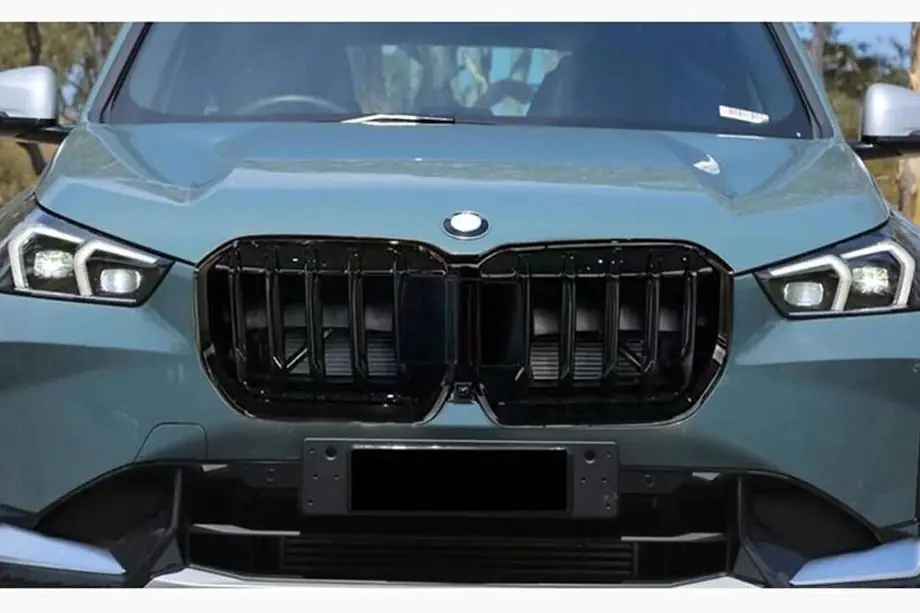 BMW X1/iX1 (U11) 2022- Nieren 1 Bar (schwarz matt) Image