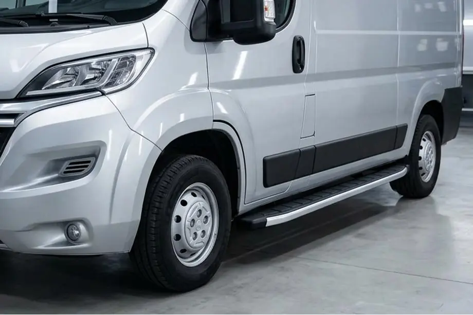 Fiat Ducato 2006-2025 Seitenschweller Fullmond (2 Stk, Alu) Image