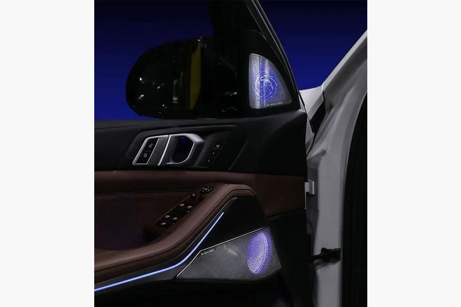 BMW X7 G07 2019- Set Zierleisten mit Beleuchtung Bowers&Wilkins Foto 4