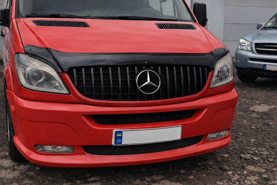 Mercedes Sprinter W906 2006–2018 Frontgrill GT Panamericana Schwarz (2006-2013) Image