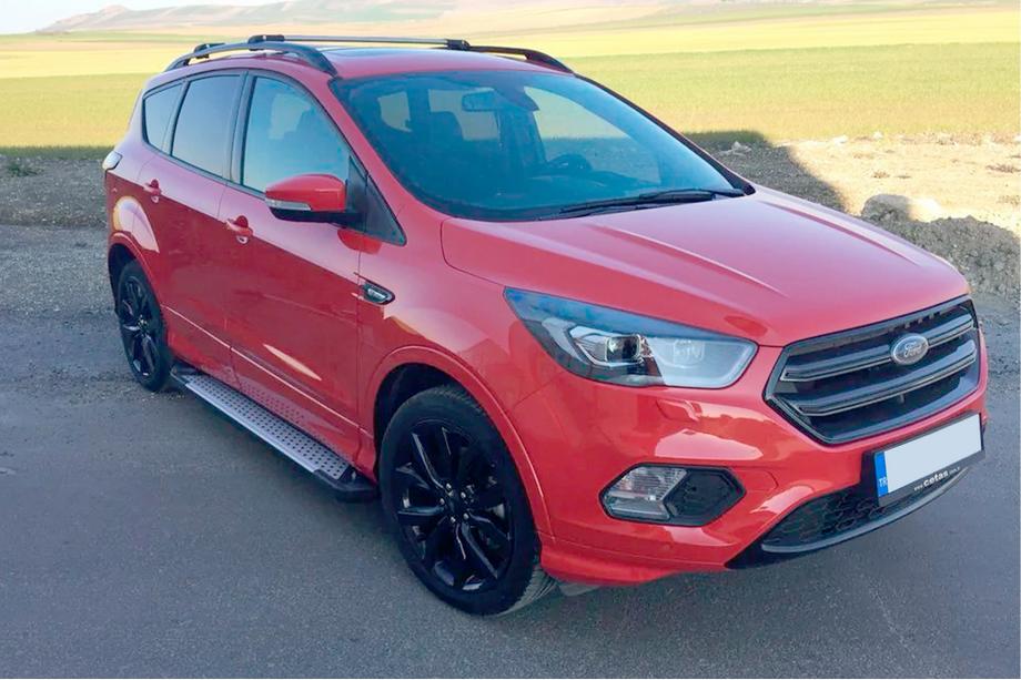 Ford Kuga/Escape 2013-2019 Trittbretter Allmond Grey (2 Stk, Alu) Mit Zierleisten an den Türen Foto 10