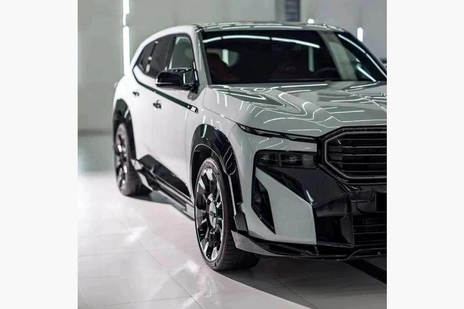 BMW XM G09 2022- RNG-Style Carbon Bodykit Image