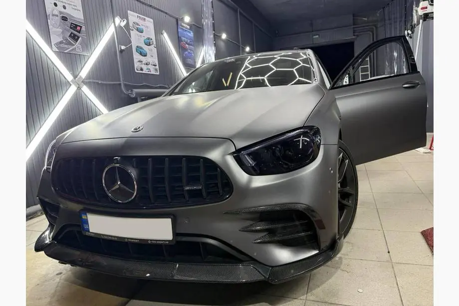 Mercedes E-class W213 2016-2023 Frontstoßstangen Lippe Aufsatz (für AMG-Line 2020-2023, Carbon) Foto 8