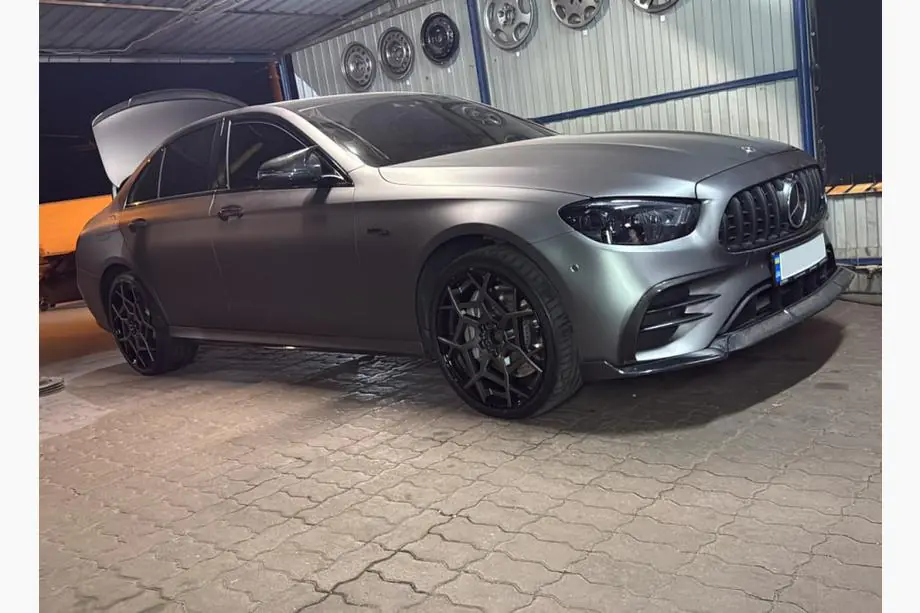Mercedes E-class W213 2016-2023 Frontstoßstangen Lippe Aufsatz (für AMG-Line 2020-2023, Carbon) Foto 7