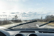 Warum zerkratzen Scheibenwischer Autoscheiben? Foto 1