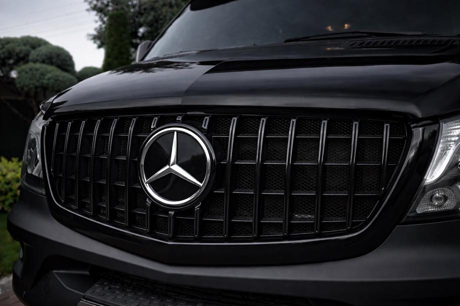 Mercedes Sprinter W906 2006–2018 Frontgrill Panamericana GT Panamericana Schwarz (2013-2018) Image
