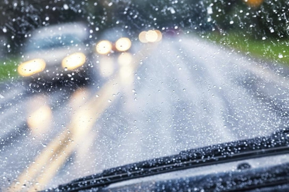 So vermeiden Sie Unfälle bei Regen: 5 praktische Tipps