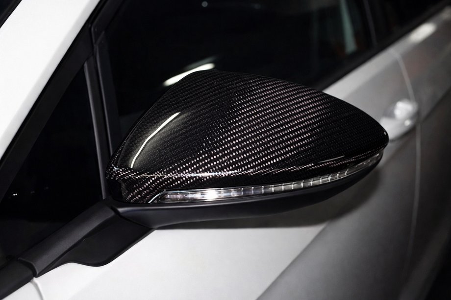 Volkswagen Golf 7/E-Golf 2012-2020 Spiegelkappen V2 (Carbon) Image