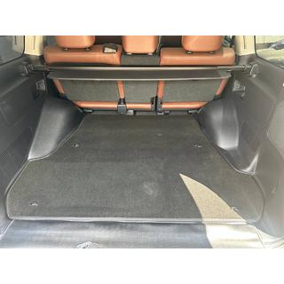 Kofferraummatte Textil Premium V-1 (5-Sitzer, Schwarz) Toyota Land Cruiser 200 2007-2021 Foto 1