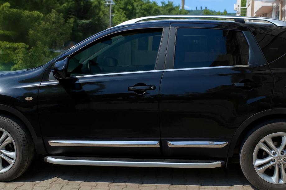 Nissan Qashqai 2010-2014 Türleisten OmsaLine (4 Stk, Edelstahl) Image
