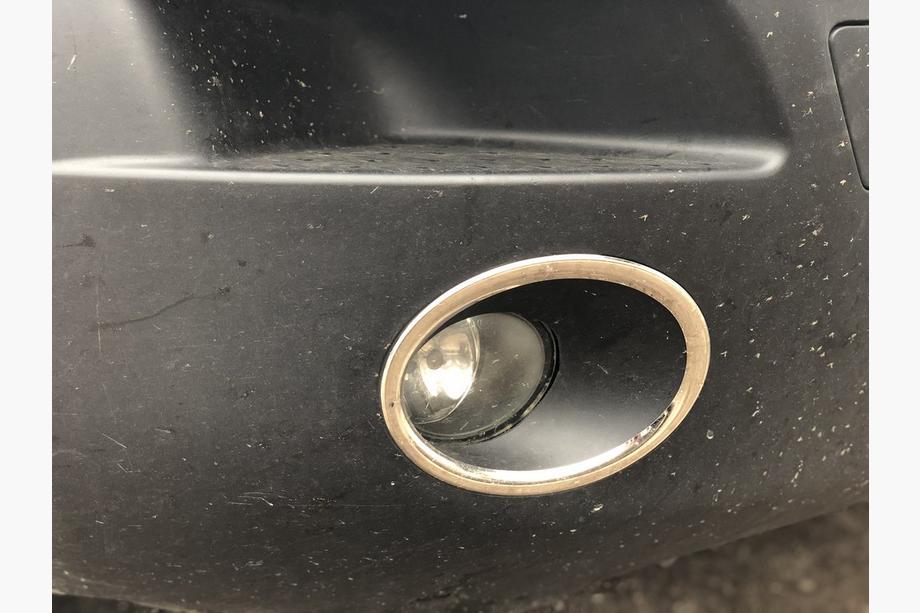 Renault Master 2011-2023 Chrom Abdeckungen für Nebelscheinwerfer (2 Stk., Edelstahl) Image