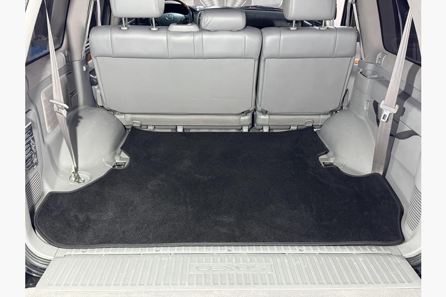 Lexus LX470 1998-2007 Kofferraummatte Textil Classic 2 Stk Schwarz (7 Sitze) Image
