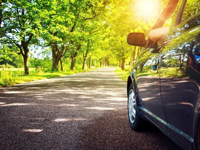 Ordnungsgemäßer Betrieb des Autos im Sommer: Hauptnuancen