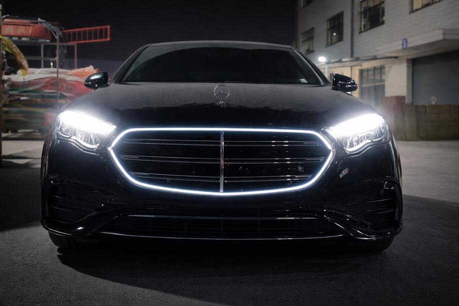 Mercedes E-class W214 2023- Frontgrill im W223 AMG-Line Stil mit LED Image