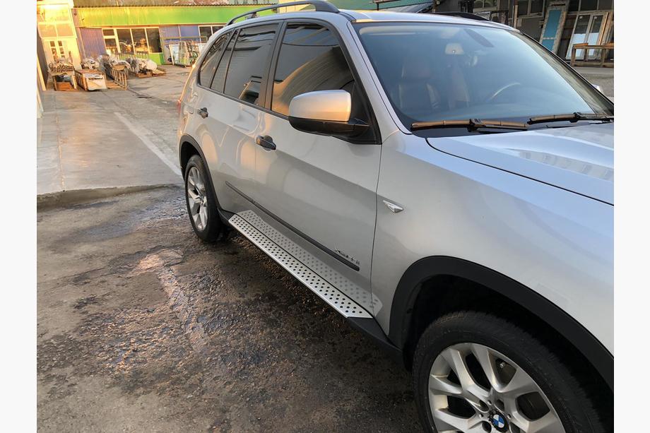 BMW X5 E70 2007-2013 Originale Trittbretter (2 Stk., Aluminium) Image