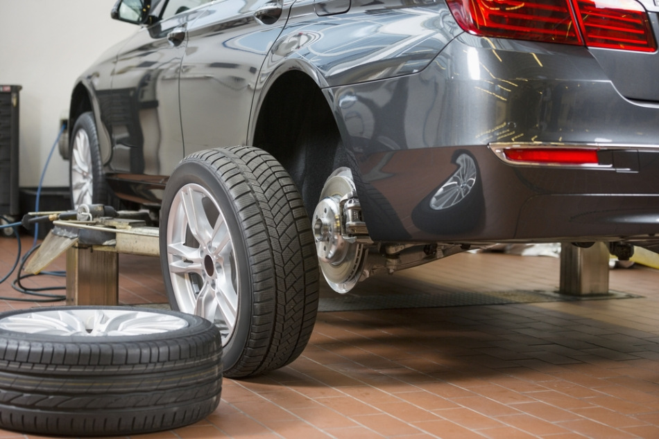 Autoreifen richtig pflegen: Tipps für lange Lebensdauer und Sicherheit