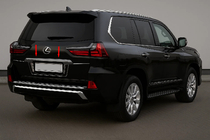 Lexus LX570/450d 2008-2022 Kofferraumleistenabdeckung über dem Kennzeichen BlackEdition (für 2016+) Foto 1