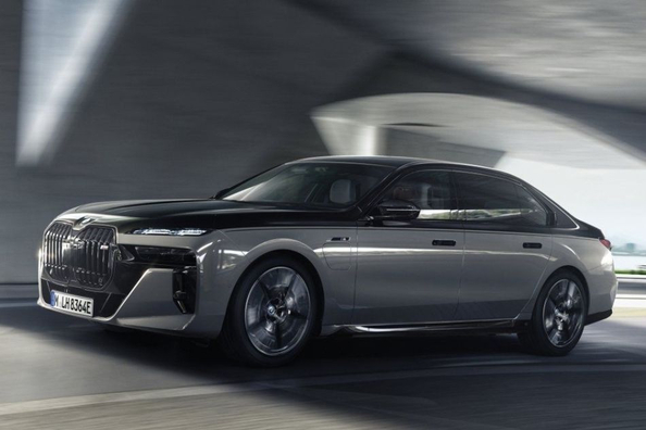 BMW 7er (G70) Testbericht: Luxus und Innovation der siebten Generation Foto 4