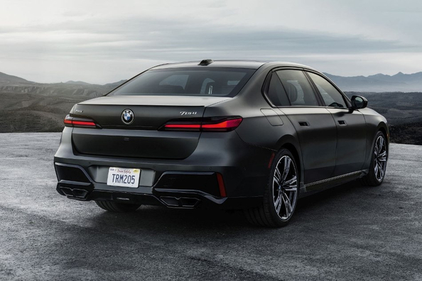 BMW 7er (G70) Testbericht: Luxus und Innovation der siebten Generation Foto 3