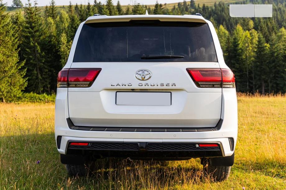 Toyota Land Cruiser 300 2021- Heckstoßstangenabdeckung GXR Weiß Image