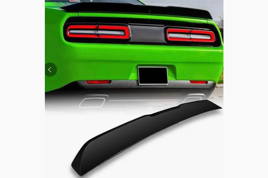 Dodge Challenger 2008-2023 Heckspoiler V2 (2015-2019, Carbon) Image