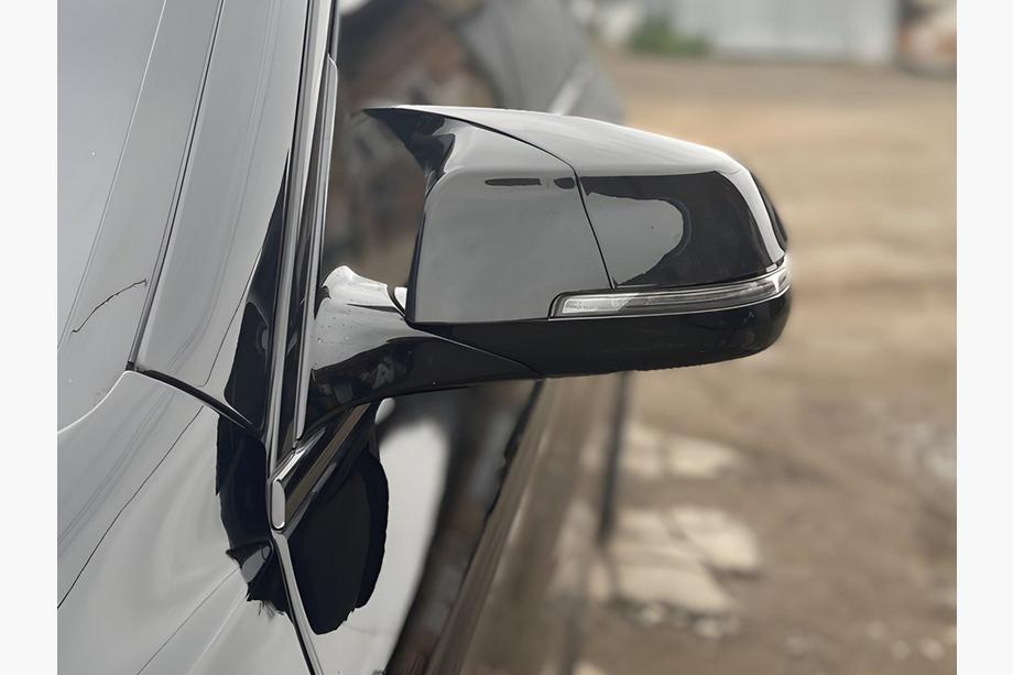 BMW 6 Series F12/F13/F06 2011-2018 Spiegelkappen 2015-2018 M-Look (mit Clips, 2 Stk) Image