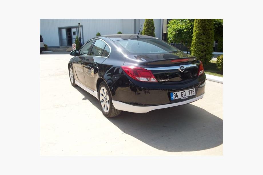 Opel Insignia 2008-2017 Hintere untere Abdeckung (grundiert zum Lackieren) Foto 3