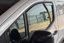 Opel Combo 2019- Einschub-Windabweiser Niken Luxury (2 Stk) Foto 1