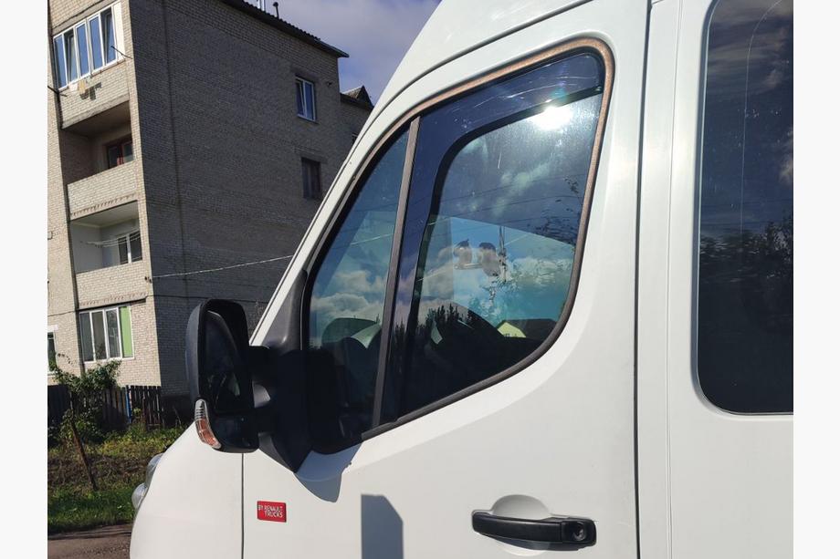 Renault Master 2011-2023 Einschub-Windabweiser Niken Luxury (2 Stk) Image