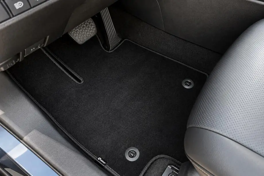 Toyota Rav 4 2019–2025 Textil Fußmatten Deluxe Automatikgetriebe (Schwarz) Image