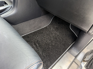 Nissan Armada 2016-2024 Textil Fußmatten Deluxe (3 Reihen, Schwarz) Foto 13