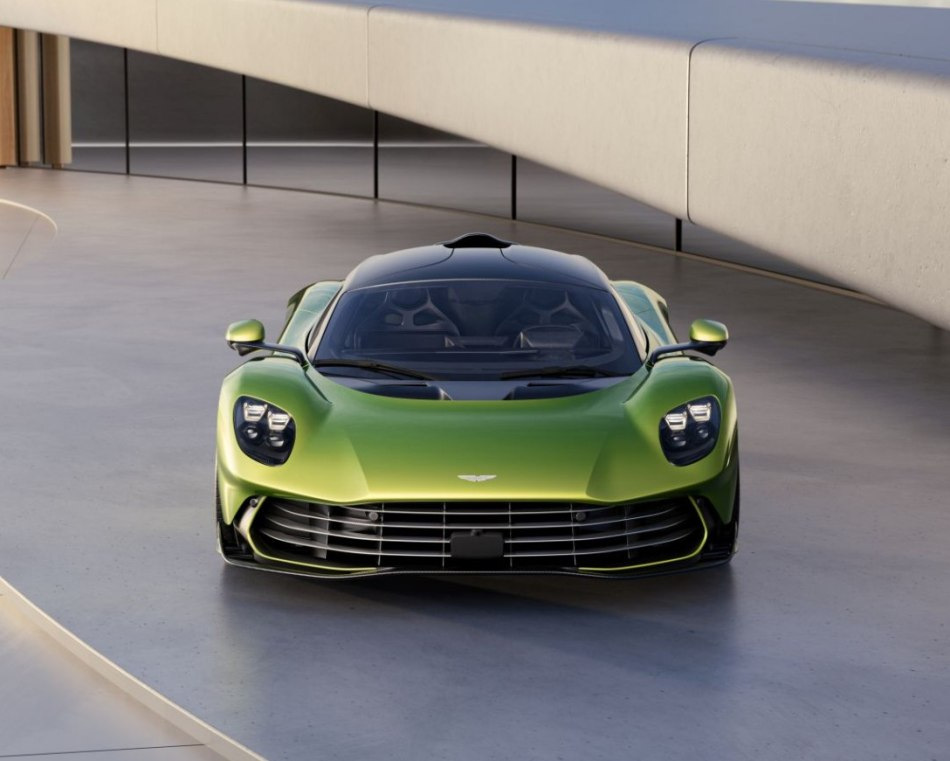 Aston Martin Valhalla: Hybrid-Hypercar-Testbericht