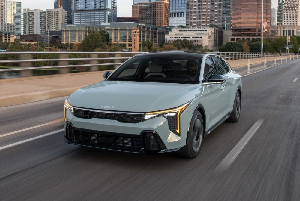 Testbericht der Kia K4 2024 Limousine der zweiten Generation