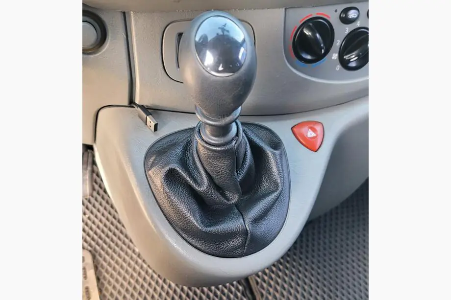 Nissan Primastar 2002-2014 Leder Schaltsack Foto 5