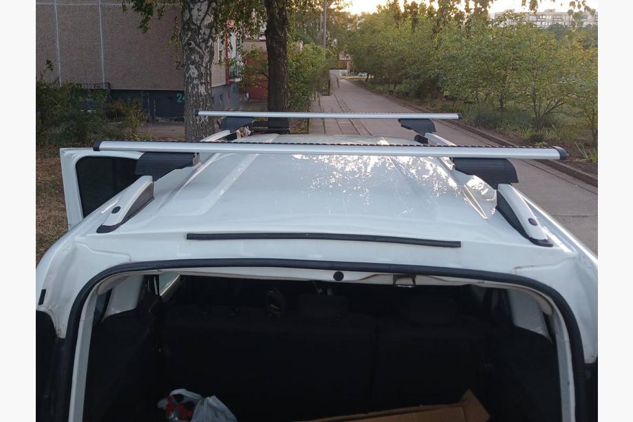 Renault Dokker 2013-2022 Dachträger Querträger für normale Reling abschließbar Wizard V1 (2 Stk) 135 cm, Grau Foto 3