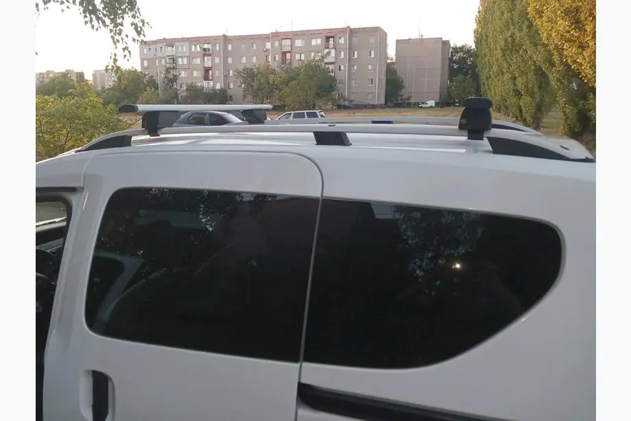Renault Dokker 2013-2022 Dachträger Querträger für normale Reling abschließbar Wizard V1 (2 Stk) Foto 2