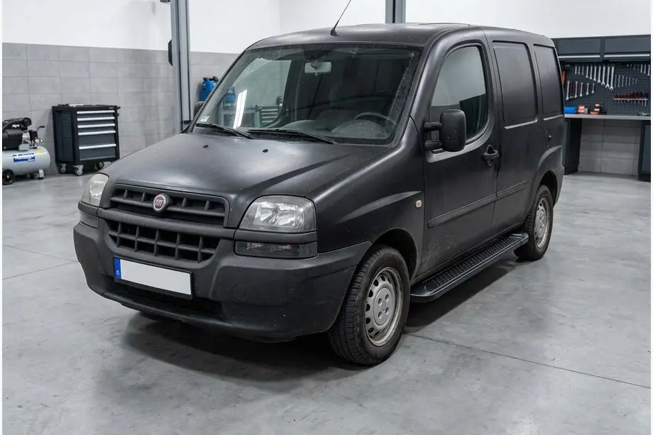 Fiat Doblo I 2001-2005 Trittbretter Allmond Black (2 Stk., Aluminium) Image