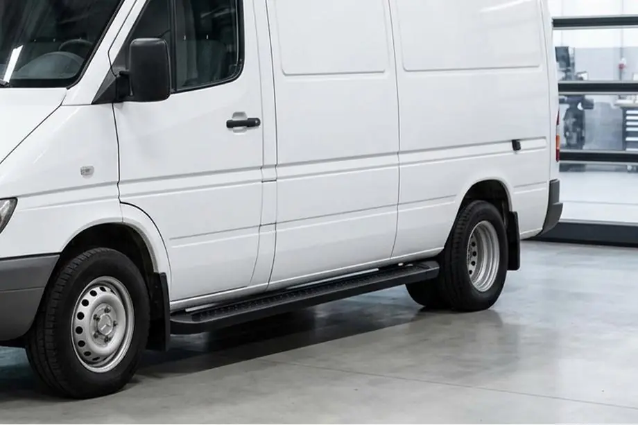 Volkswagen LT 1995-2006 Trittbretter Allmond Black (2 Stk., Aluminium) Image